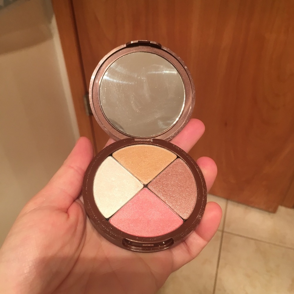 Mineral fusion highlighter
